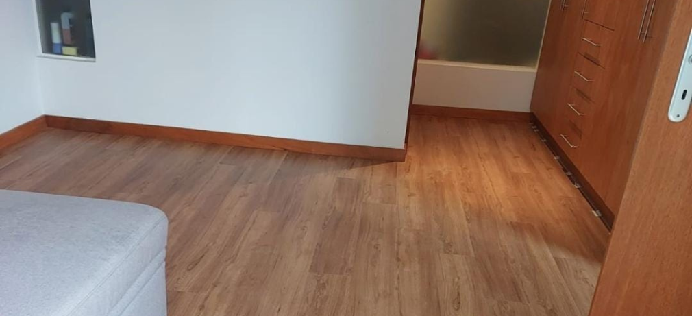 spc piso flotante color Oak; piso flotante sistema click para dormitorios